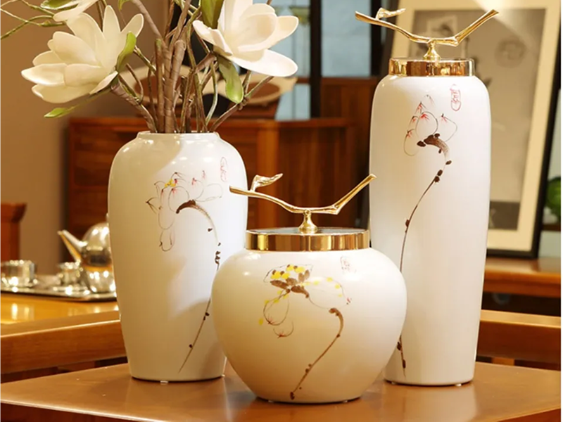 Đồ gốm sứ trang trí nhà cửa