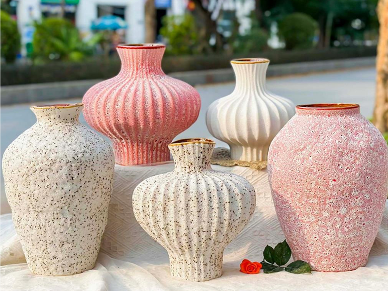 Đồ gốm sứ trang trí nhà cửa